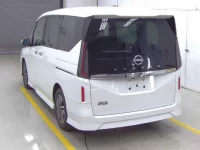 Nissan SERENA лот № 1025 оценка 4  с аукциона в Японии 1