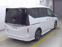 Nissan SERENA лот № 1025 оценка 4  с аукциона в Японии 3