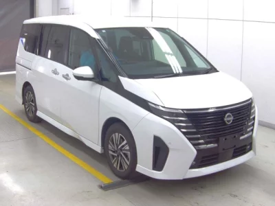 Nissan SERENA  с аукциона в Японии
