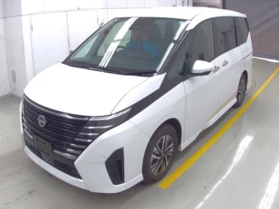 Nissan SERENA  с аукциона в Японии