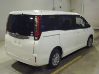 Toyota NOAH лот № 6092 оценка RA  с аукциона в Японии 1