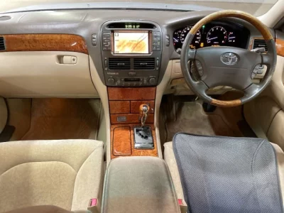 Toyota CELSIOR  с аукциона в Японии