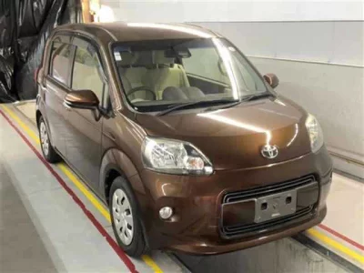 Toyota PORTE  с аукциона в Японии
