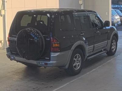 Mitsubishi PAJERO  с аукциона в Японии