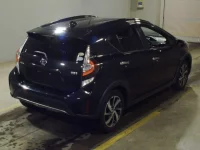 Toyota AQUA лот № 6095 оценка 4  с аукциона в Японии 1