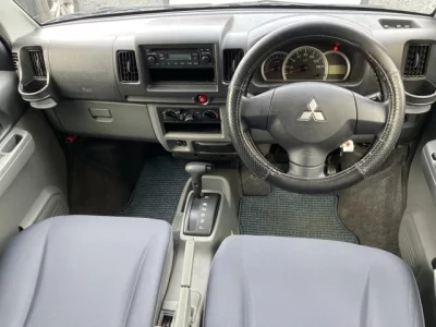 Mitsubishi MINICAB VAN
