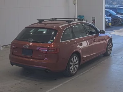 Audi A4  с аукциона в Японии