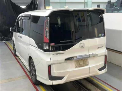 Honda STEP WAGON  с аукциона в Японии