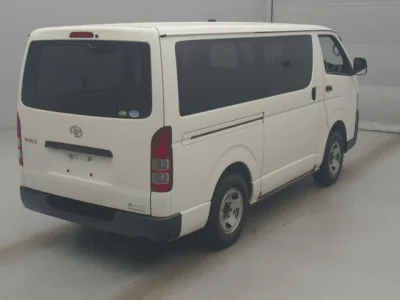 Toyota HIACE VAN  с аукциона в Японии