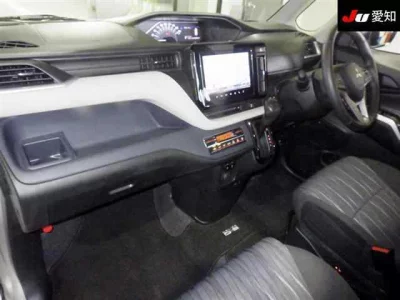 Mitsubishi DELICA D2  с аукциона в Японии