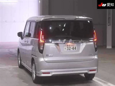 Mitsubishi DELICA D2  с аукциона в Японии