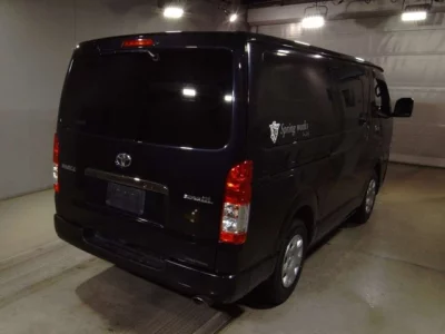 Toyota HIACE VAN  с аукциона в Японии