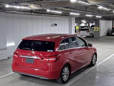 Mercedes-Benz B CLASS
