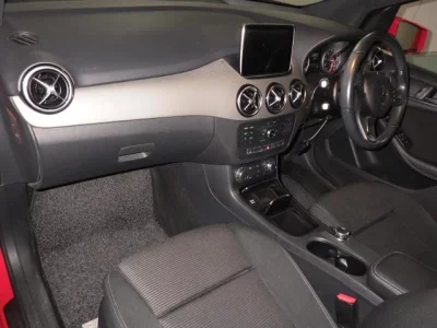 Mercedes-Benz B CLASS