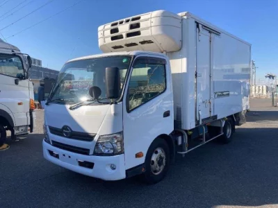 Hino DUTRO  с аукциона в Японии