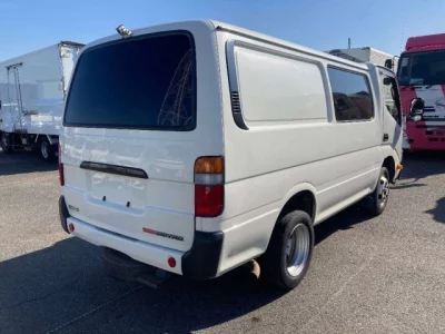 Hino DUTRO  с аукциона в Японии