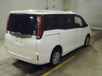Toyota NOAH лот № 16 оценка RA  с аукциона в Японии 1