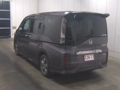 Honda STEP WAGON  с аукциона в Японии