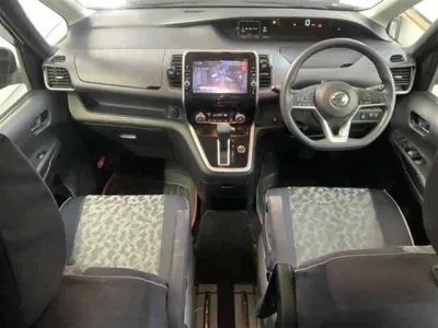 Nissan SERENA  с аукциона в Японии
