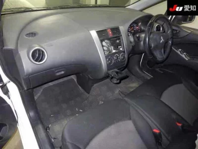 Mitsubishi COLT PLUS