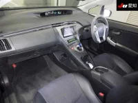 Toyota PRIUS лот № 3097 оценка 3.5  с аукциона в Японии 2