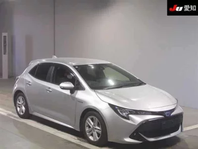 Toyota COROLLA SPORT  с аукциона в Японии