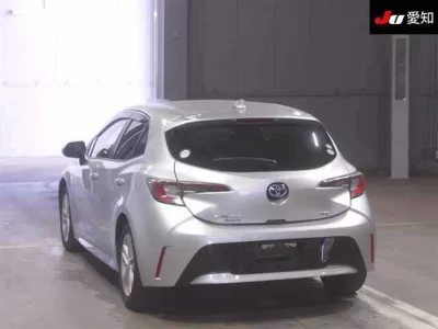 Toyota COROLLA SPORT  с аукциона в Японии