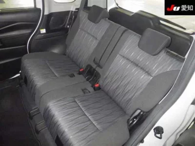 Mitsubishi DELICA D2  с аукциона в Японии