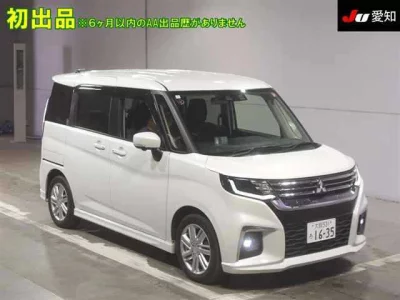 Mitsubishi DELICA D2  с аукциона в Японии