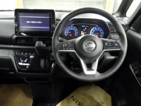 Nissan ROOX лот № 3021 оценка 4  с аукциона в Японии 4