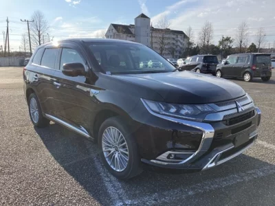 Mitsubishi OUTLANDER PHEV  с аукциона в Японии