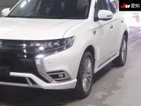 Mitsubishi OUTLANDER PHEV лот № 4022 оценка 4.5  с аукциона в Японии 6