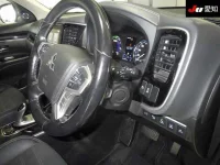 Mitsubishi OUTLANDER PHEV лот № 4022 оценка 4.5  с аукциона в Японии 4