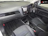 Mitsubishi OUTLANDER PHEV лот № 4022 оценка 4.5  с аукциона в Японии 2