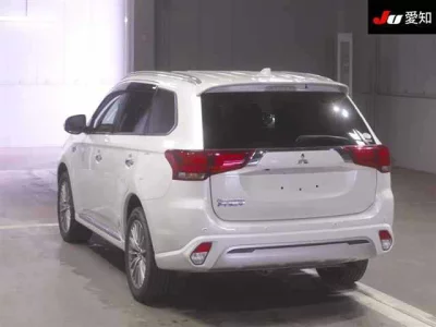 Mitsubishi OUTLANDER PHEV  с аукциона в Японии
