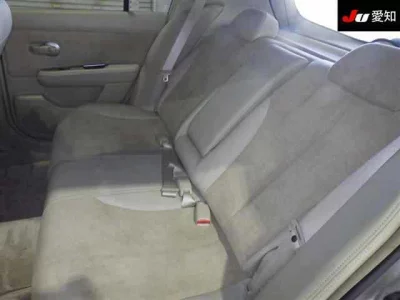 Nissan TIIDA  с аукциона в Японии