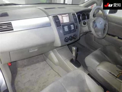 Nissan TIIDA  с аукциона в Японии