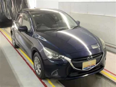 Mazda DEMIO  с аукциона в Японии