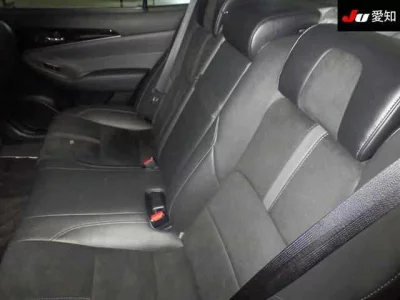 Toyota CROWN  с аукциона в Японии