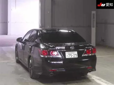 Toyota CROWN  с аукциона в Японии