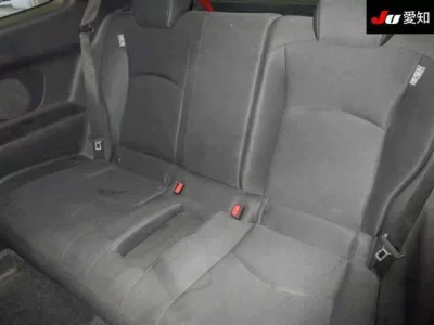 Toyota YARIS  с аукциона в Японии