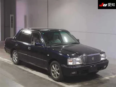 Toyota CROWN  с аукциона в Японии