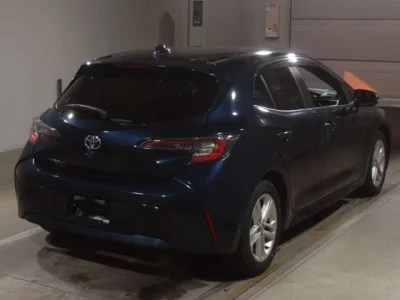 Toyota COROLLA SPORT  с аукциона в Японии