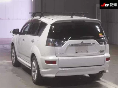 Mitsubishi OUTLANDER  с аукциона в Японии