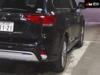 Mitsubishi OUTLANDER PHEV лот № 4033 оценка 3.5  с аукциона в Японии 7