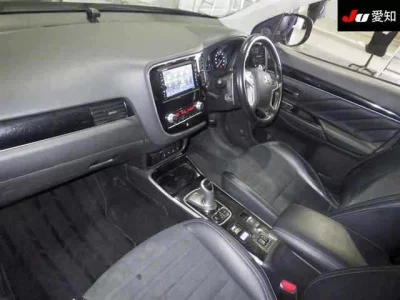 Mitsubishi OUTLANDER PHEV  с аукциона в Японии