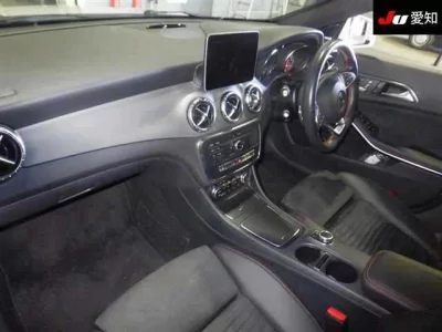 Mercedes-Benz CLA CLASS