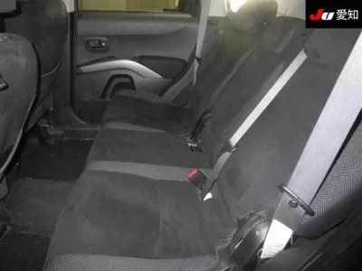 Mitsubishi OUTLANDER  с аукциона в Японии