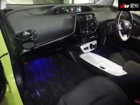 Toyota PRIUS лот № 30187 оценка R  с аукциона в Японии 2