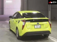 Toyota PRIUS лот № 30187 оценка R  с аукциона в Японии 1